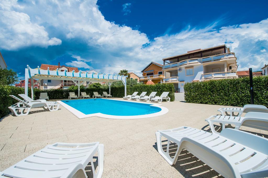 Apartments Ka - Ro Bibinje Bagian luar foto